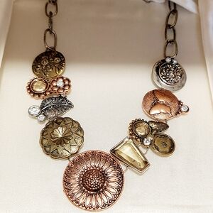Tri Tone Multi Decor Gem Necklace